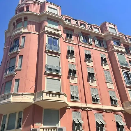 2 Pieces De Style Art Deco En Centre Apartman